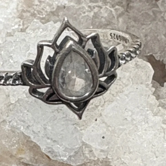 Sterling Silver Lotus Ring w/ Clear Quartz - Picture 2 of 4